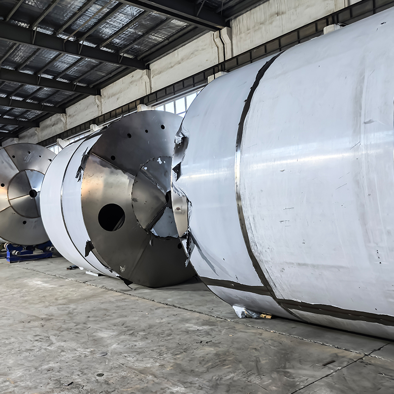 خزانات تخزين من الفولاذ المقاوم للصدأ